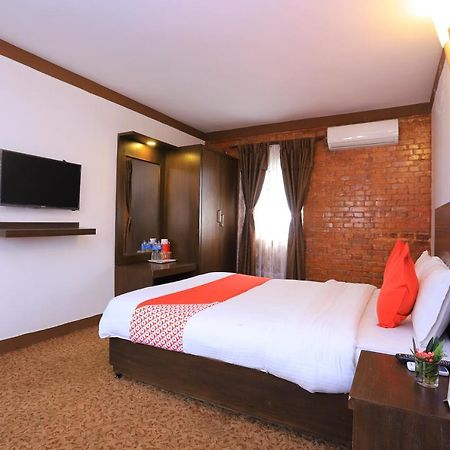 Oyo 591 Hotel Blue Moon Dharampur 外观 照片