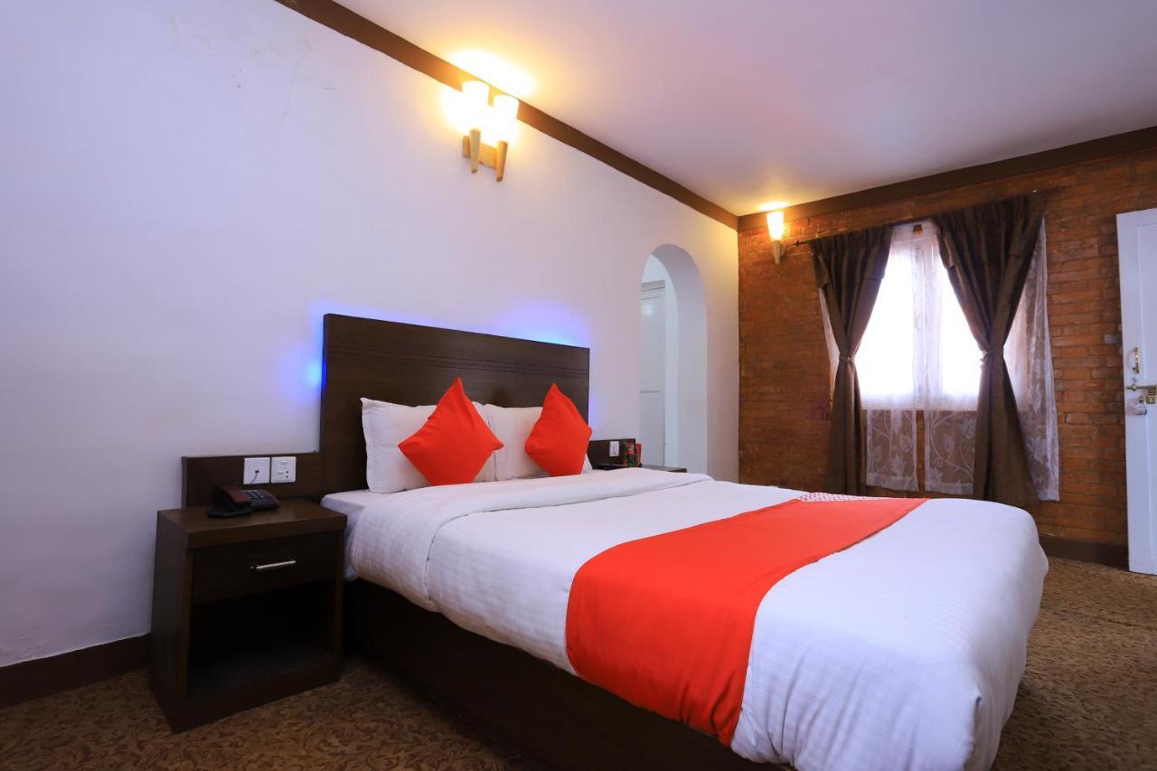 Oyo 591 Hotel Blue Moon Dharampur 外观 照片