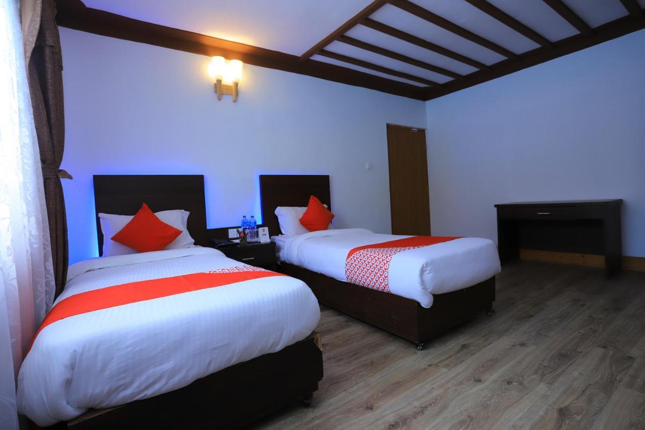 Oyo 591 Hotel Blue Moon Dharampur 外观 照片