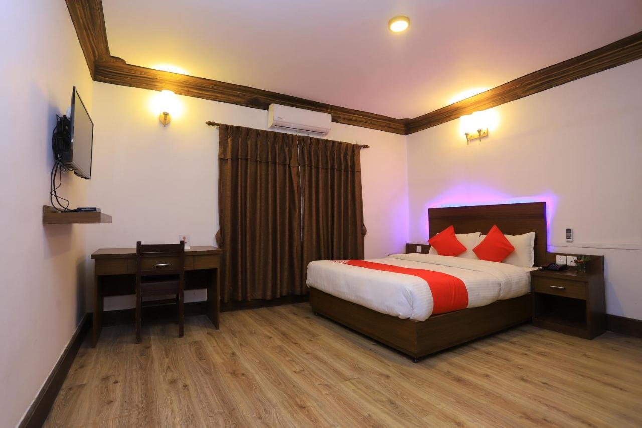Oyo 591 Hotel Blue Moon Dharampur 外观 照片