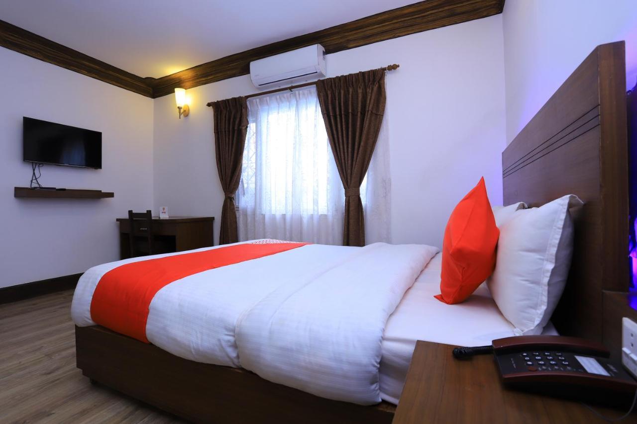 Oyo 591 Hotel Blue Moon Dharampur 外观 照片
