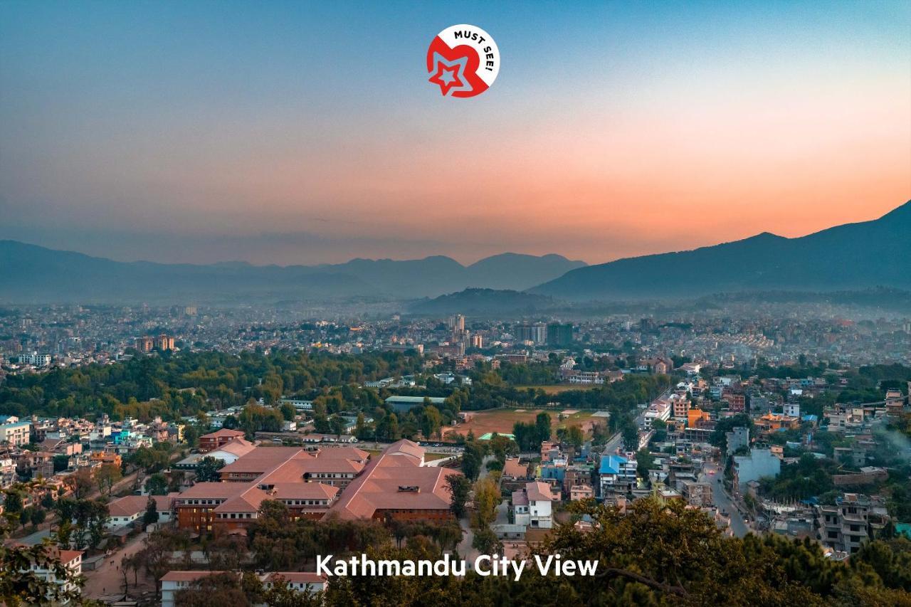 Oyo 591 Hotel Blue Moon Dharampur 外观 照片